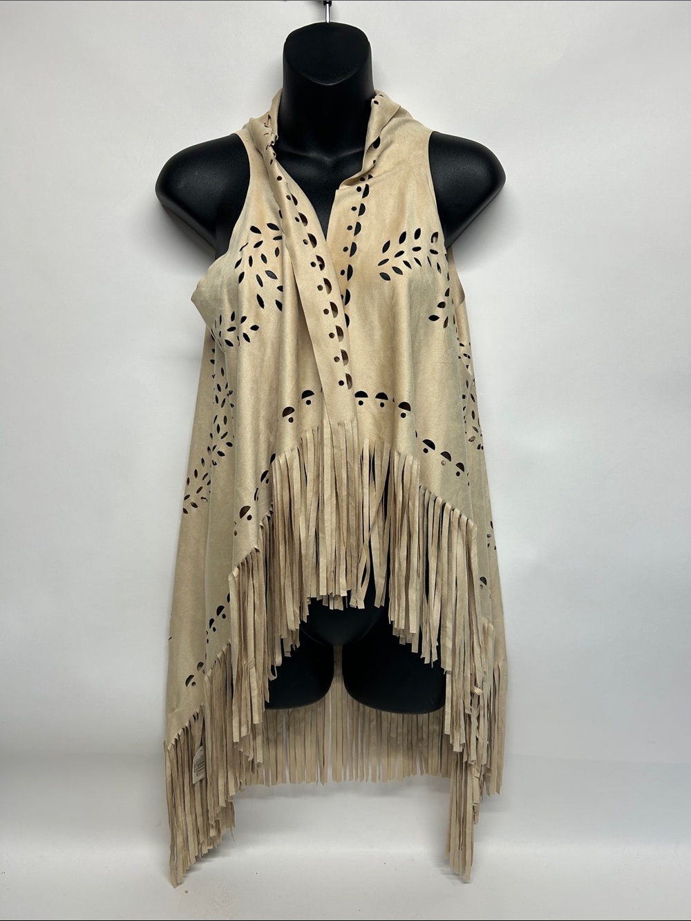 Fringe Suede Vest with Laser-Cut Mandala Design - Cream festival - Picture 2 of 5